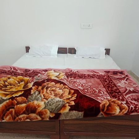 Shree Krishna Garden Ξενοδοχείο Jhusi Εξωτερικό φωτογραφία