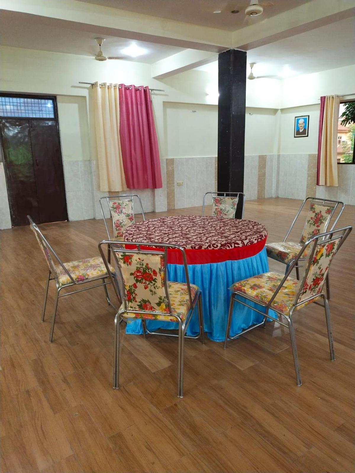 Shree Krishna Garden Ξενοδοχείο Jhusi Εξωτερικό φωτογραφία